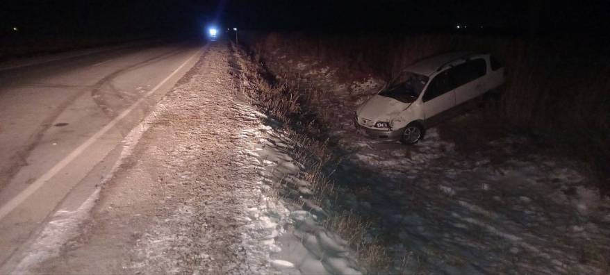 В Приморье автомобиль вылетел с трассы - водитель получил серьезные травмы