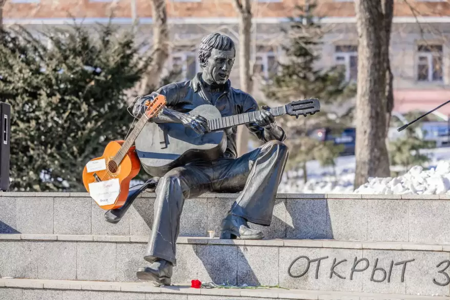 Владивостокцы отметили день рождения Владимира Высоцкого