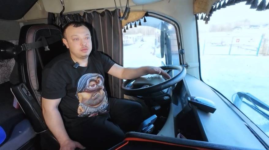 Связь на трассе: дальнобойщик – о дороге, рисках и взаимовыручке