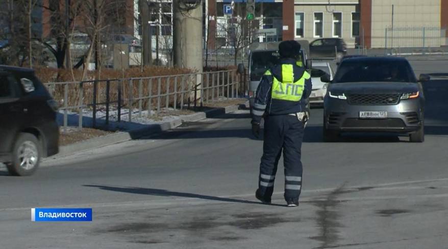 Почти 2 млрд рублей заплатили штрафов водители в Приморье в 2025-м