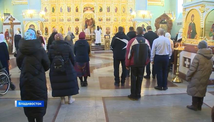 Приморцы готовятся встретить Рождество