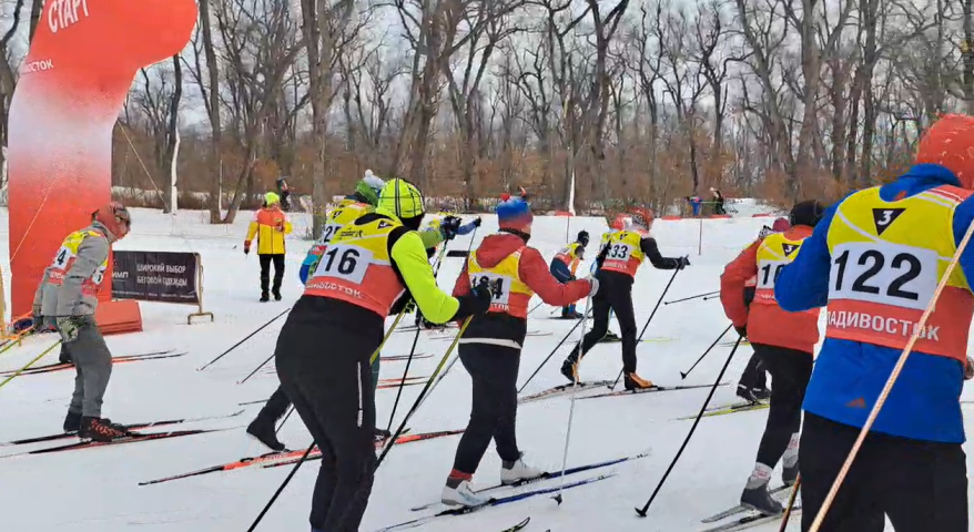 Рождественские старты проходят на «Русской лыжне» во Владивостоке