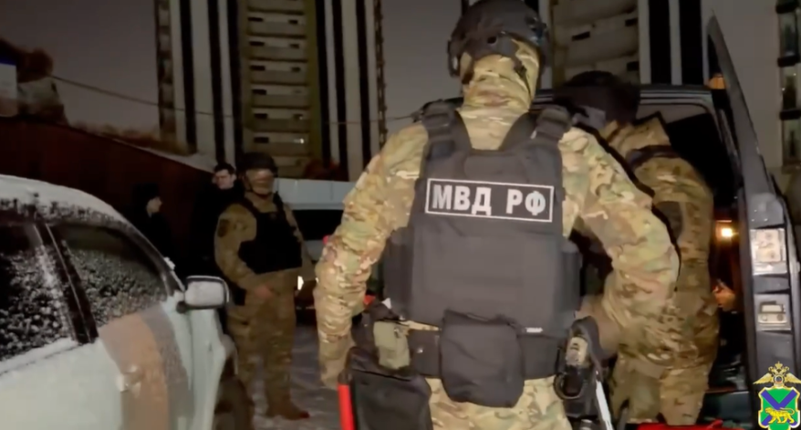Силовики задержали наркосбытчика во Владивостоке
