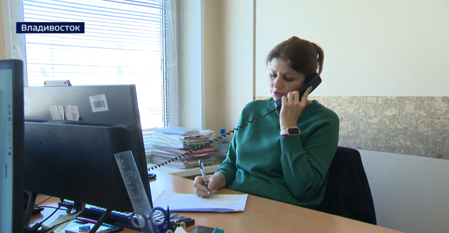 Колл-центр принимает обращения приморцев на "Прямой разговор" с губернатором