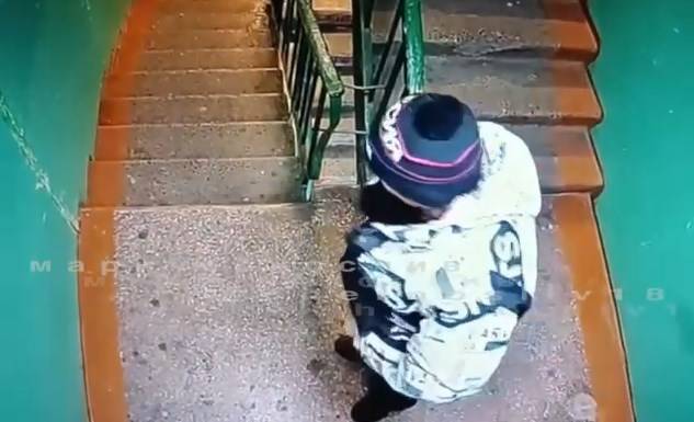 «Ключи кто-то проглотил»: ситуация в подъезде многоэтажки напугала жительницу Приморья