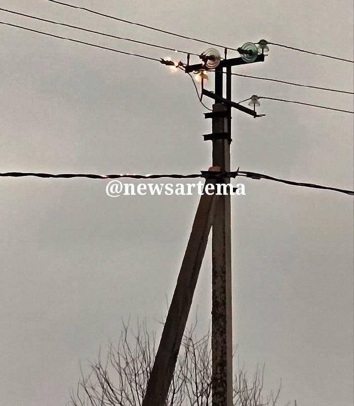 Возгорание на ЛЭП произошло в Артеме