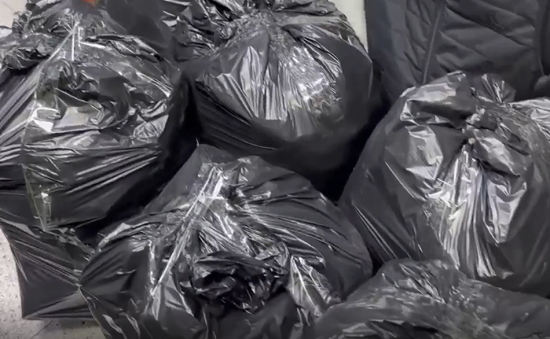 Силовики нагрянули в магазин одежды и обуви во Владивостоке