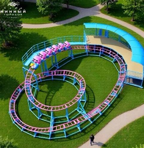 Монтаж нового аттракциона начался в парке Владивостока