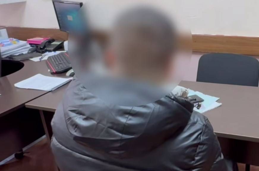 Житель Владивостока остался без автомобиля Lexus за неуплату более полусотни штрафов