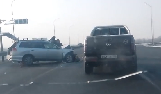 "Развалились": серьезное ДТП на федеральной трассе неподалеку от Владивостока