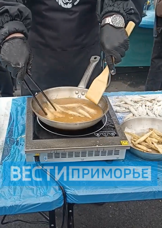 Фестиваль "Рыбацкая Масленица" проходит во Владивостоке