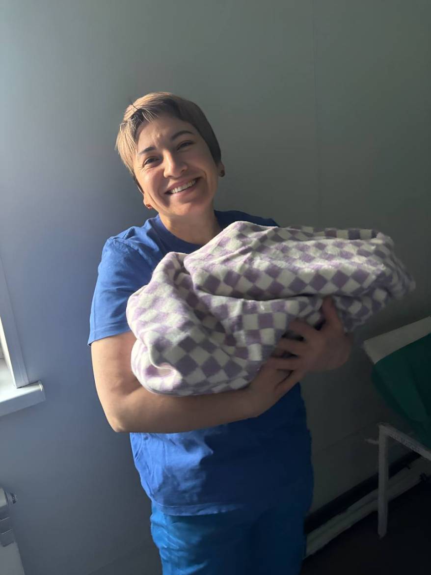 Экстренные роды приняла бригада скорой помощи в Шкотово