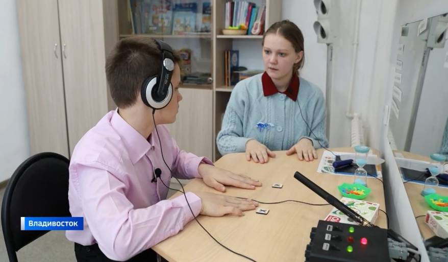 Приморцы могут помочь Никите услышать мир во всех красках