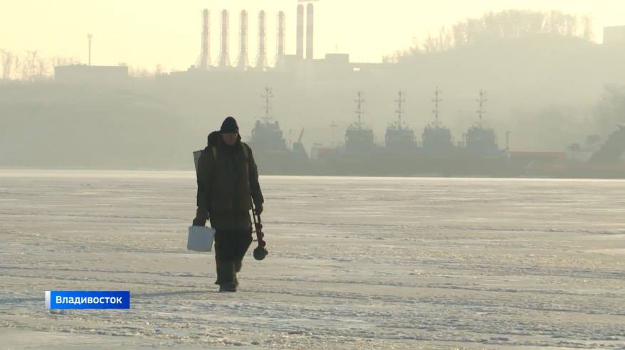 Во Владивостоке вводится запрет на выход на лед