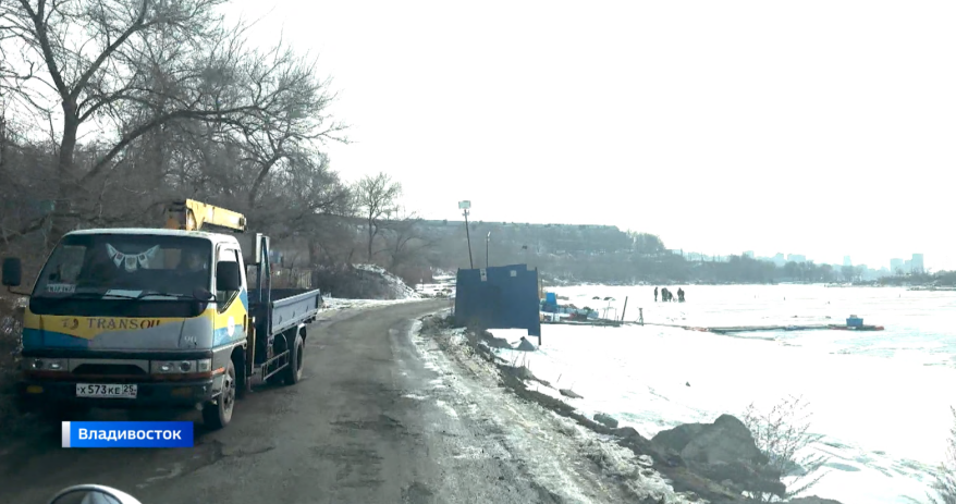 Во Владивостоке приводят в порядок дорогу от Нефтеветки до Моргородка