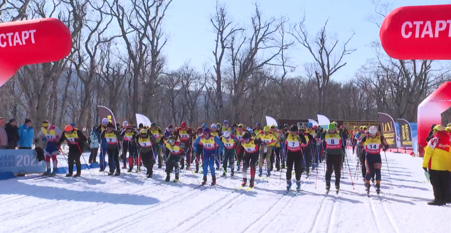 Около тысячи приморцев приняли участие в "Лыжне России"