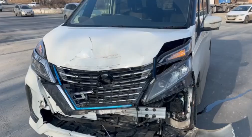 "Автомобиль закрутило на проезжей части": серьезное ДТП во Владивостоке