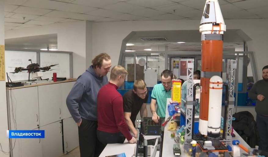 Студенты ДВФУ отправили в космос спутник «Владивосток-2»