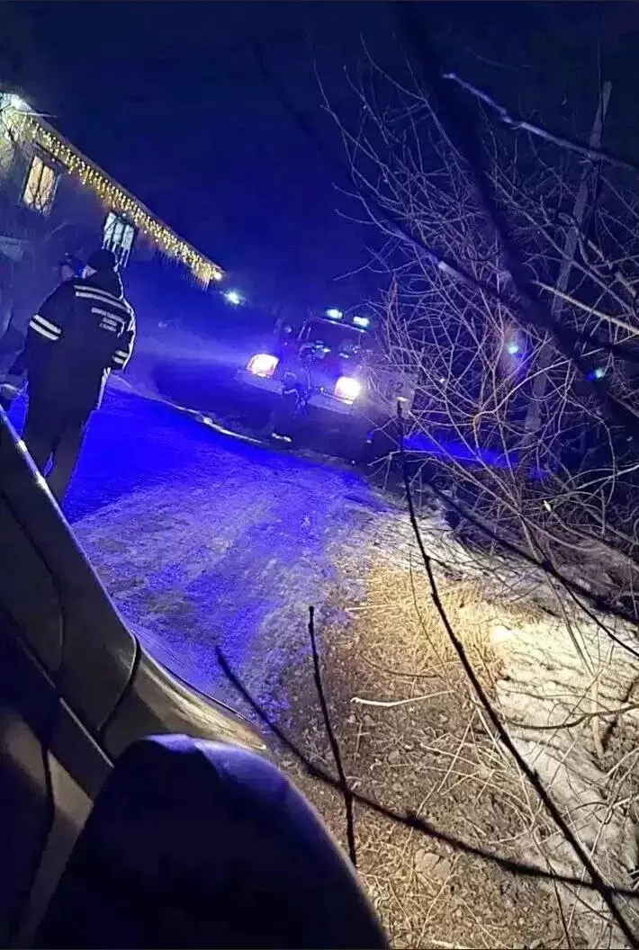 В Приморье спасатели пришли на помощь "скорой", оказавшейся в кювете