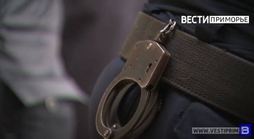 Наркоман при задержании ранил полицейского во Владивостоке