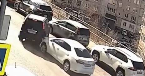 Жесткое массовое ДТП во Владивостоке – на видео: в «замесе» оказались несколько авто