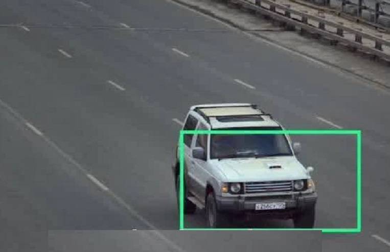 Штрафы летят водителям при проезде Некрасовского путепровода во Владивостоке