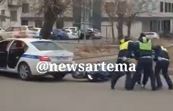 Жесткое задержание: силовики скрутили мужчину в Приморье