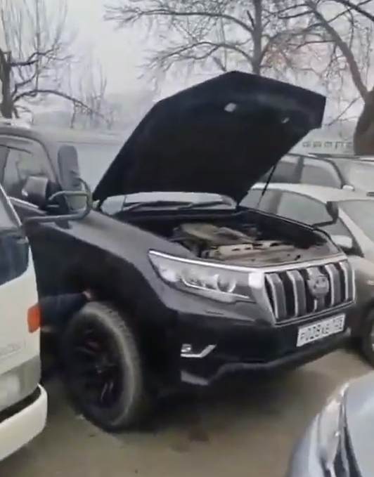 Проданный без ведома хозяйки Land Cruiser Prado найден на "разборке" во Владивостоке