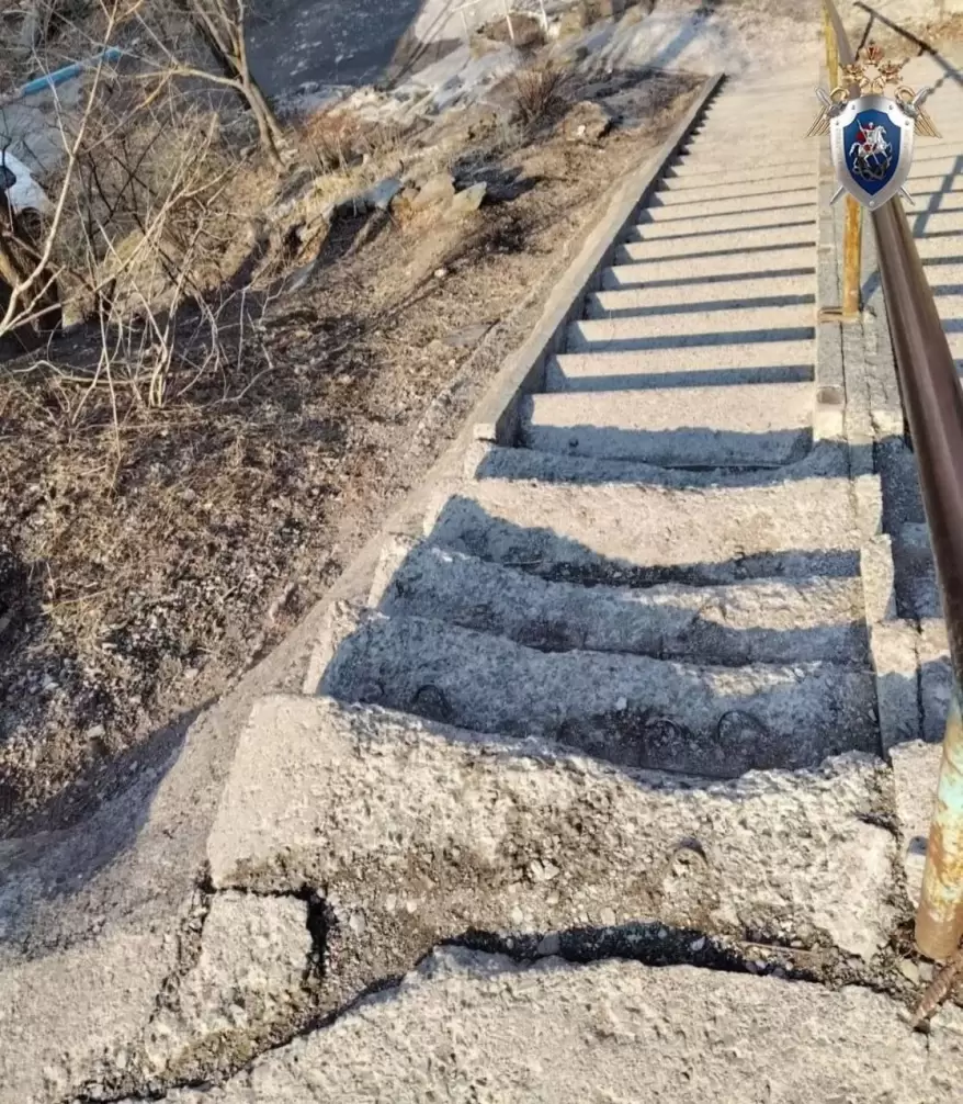 Следком Приморья проводит проверку по факту инцидента на аварийном объекте