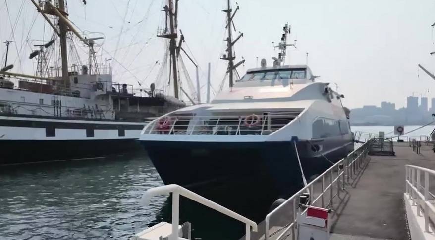 Рейсы из Владивостока на острова Попова и Рейнеке открыли раньше срока