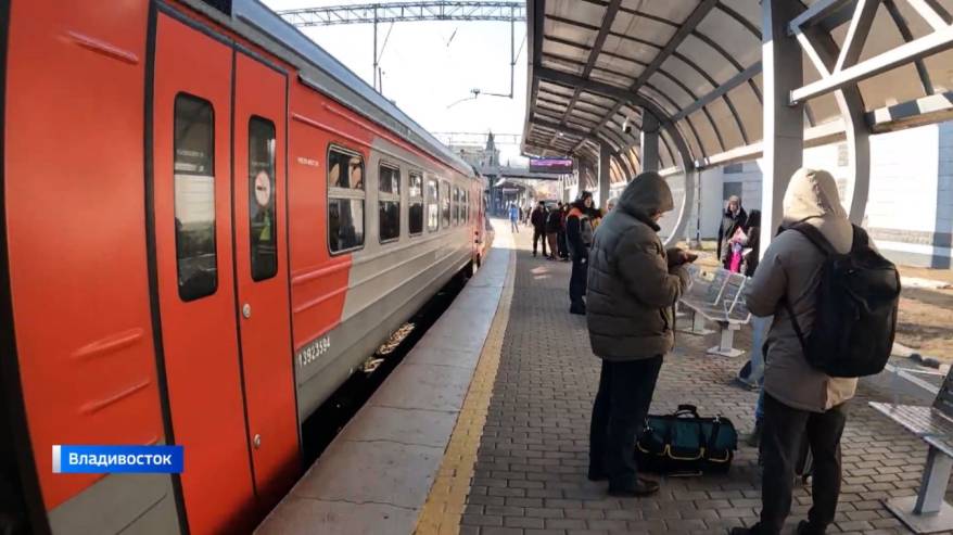 График работы транспорта и медучреждений изменится в период праздничных выходных в Приморье