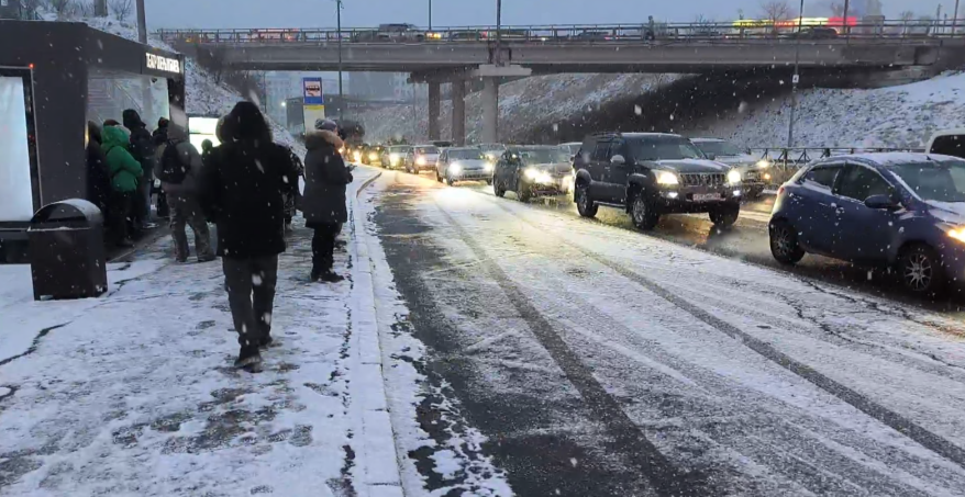 Народный синоптик уточнил время и место основого удара стихии в Приморье