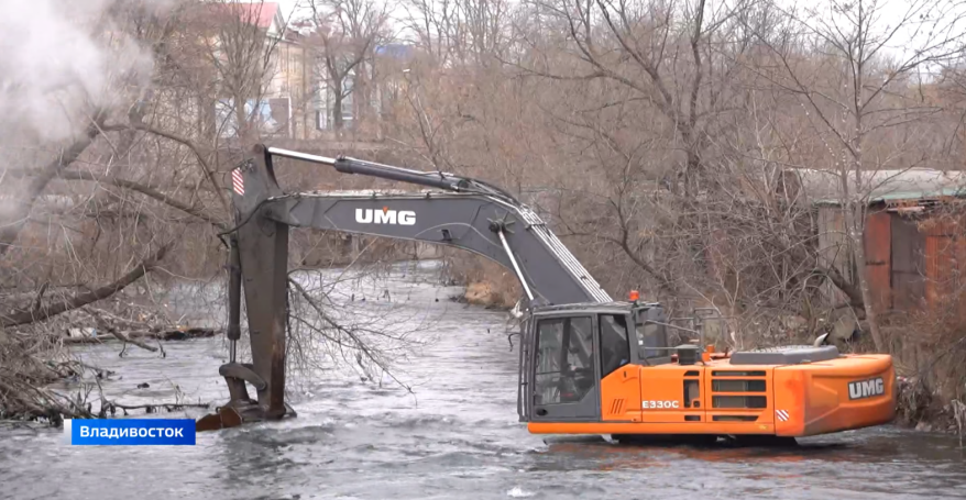 400 метров реки Объяснения расчистили во Владивостоке за один день
