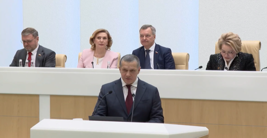 Юрий Трутнев отметил успехи в развитии Дальнего Востока, выступая с докладом в Совете Федерации