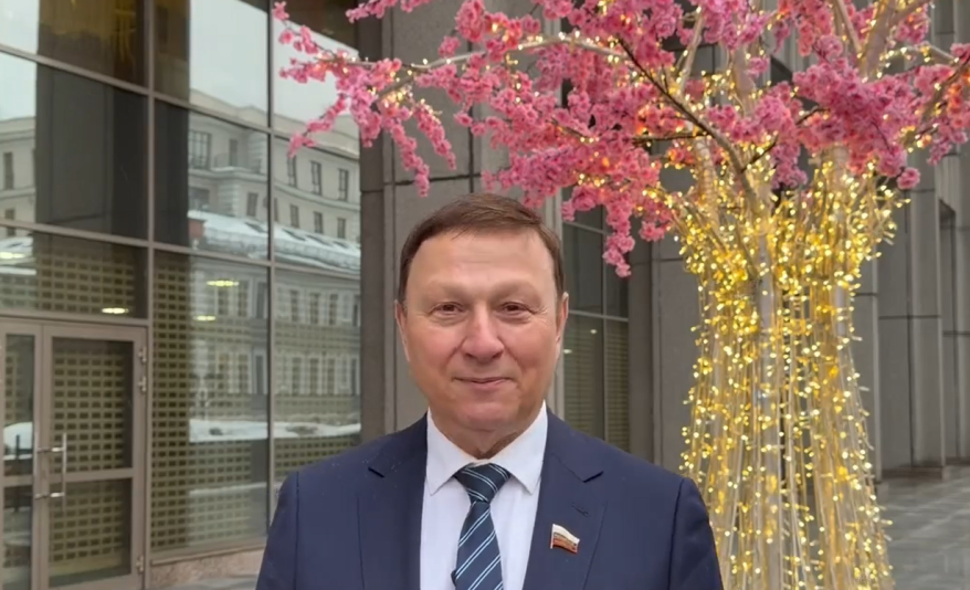 Поздравление сенатора от Приморья Александра Ролика с 8 Марта