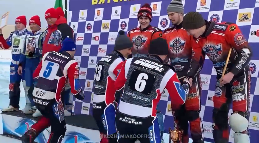 Команда "Восход-Приморье" впервые завоевала Кубок России по мотогонкам на льду
