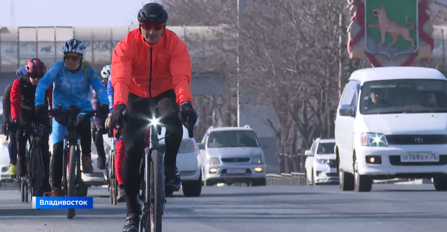 Приморцы открыли велосезон большим челленджем "Бешеное колесо"