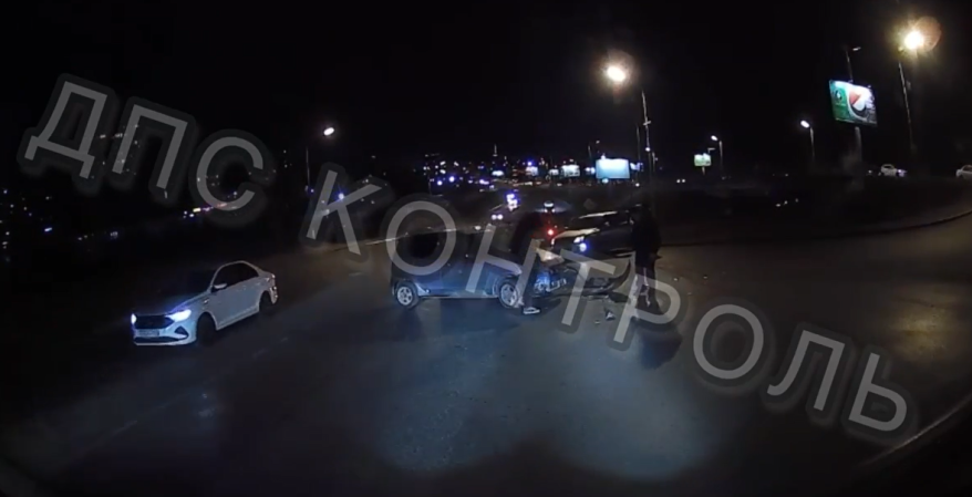 Пытался проскочить: жесткое ДТП во Владивостоке