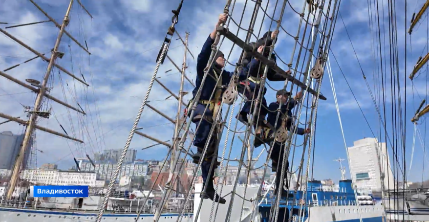 Самый быстроходный парусник «Паллада» проводили в учебный рейс