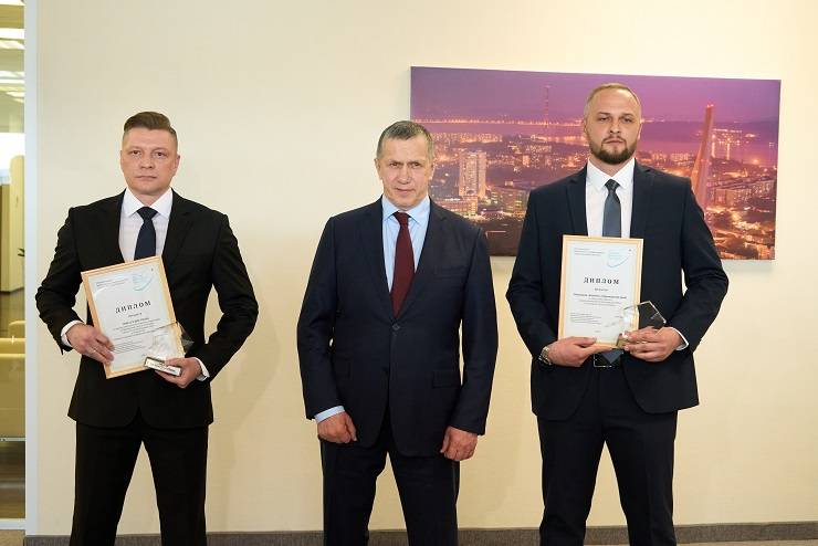 Юрий Трутнев наградил приморские компании «Звездой Дальнего Востока»