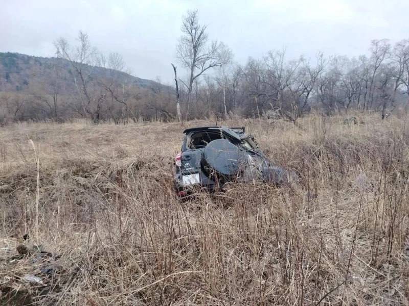 Автомобиль вылетел в кювет в Приморье