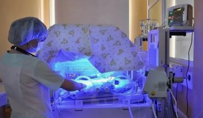 Настоящее чудо: в Приморье выходили малышку весом менее полкилограмма