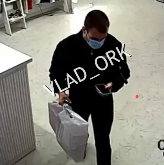 Во Владивостоке разыскивается курьер, который скрылся с посылкой