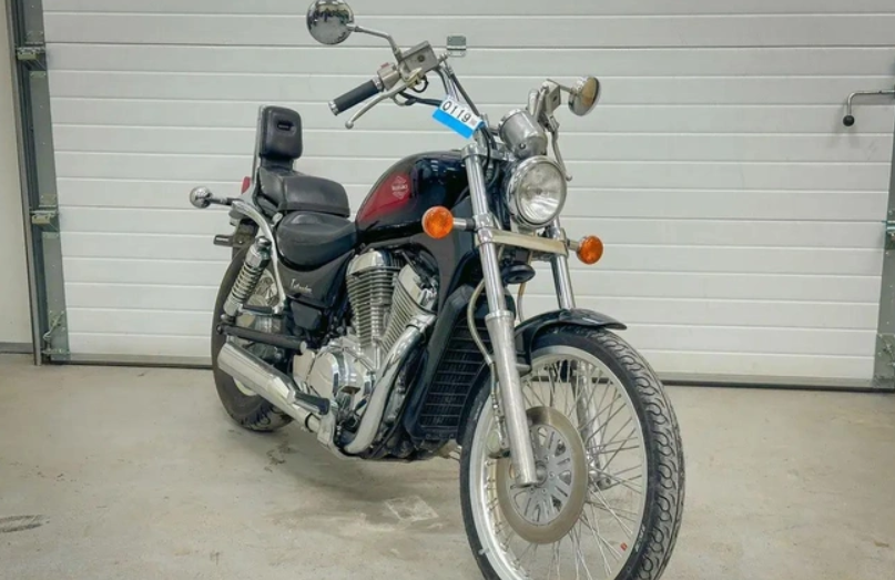 Редкий мотоцикл выставили на продажу во Владивостоке