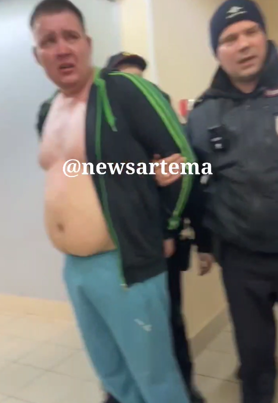 "Ходит голый по подъезду, стучит в двери": буйного приморца изолировали от общества