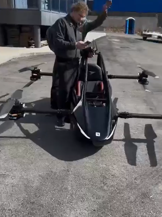 Приморцы смогли поближе рассмотреть "шайтан-машину", замеченную во Владивостоке