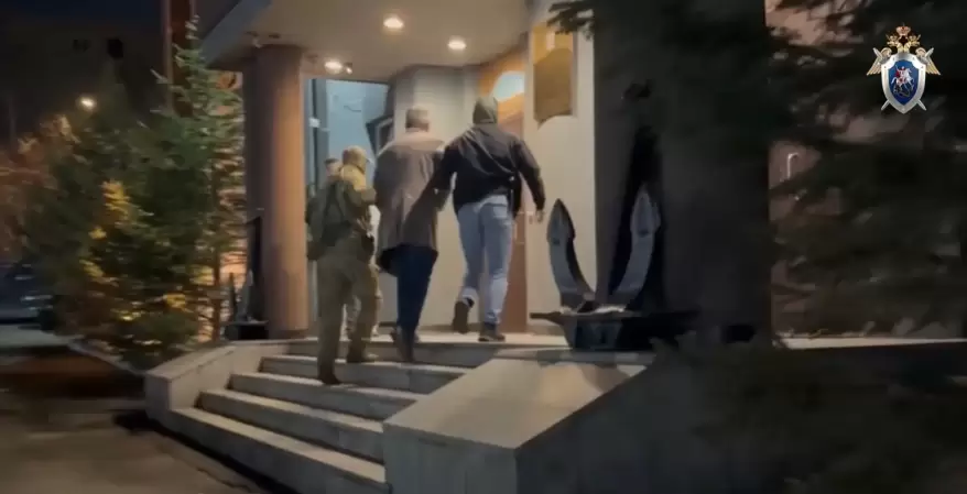 Сотрудники ФСБ задержали известного адвоката во Владивостоке