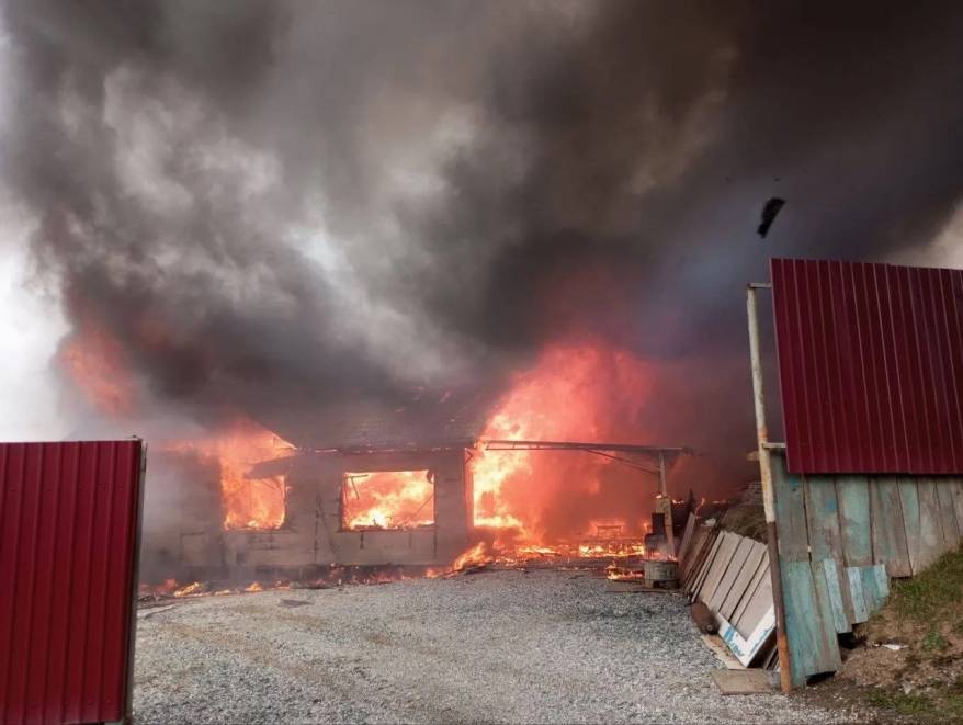 База отдыха сгорела под Находкой