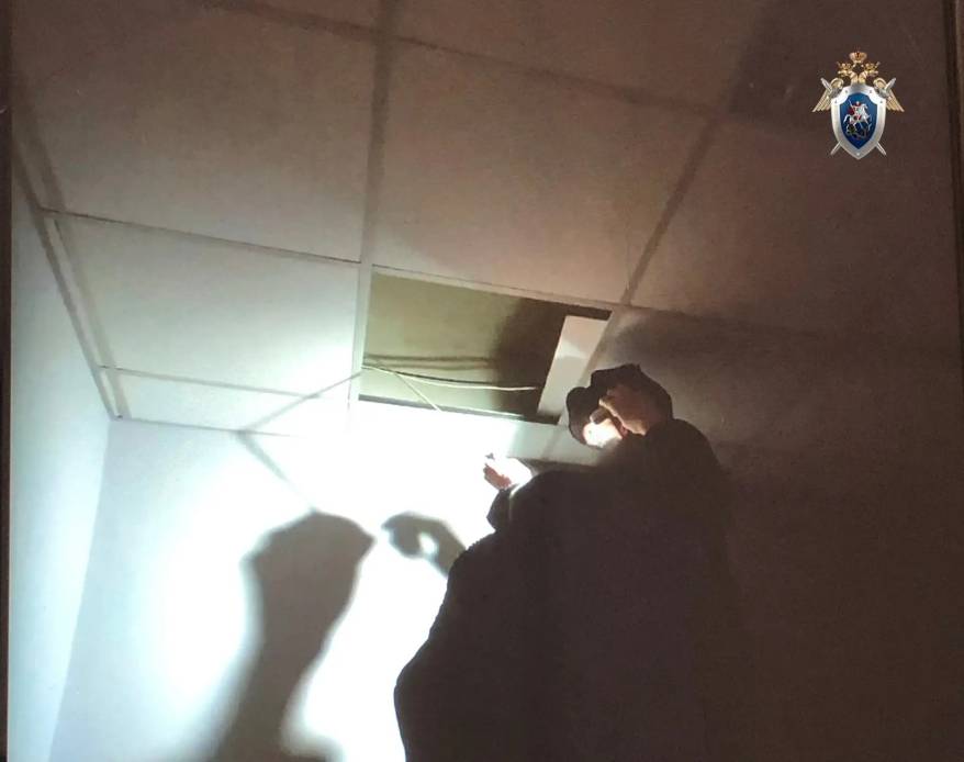 Силовики обнаружили шпионские прослушки в госучреждении Приморья