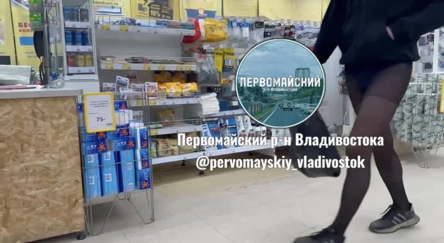 "Темной личностью" в женских колготках заинтересовалась полиция Владивостока